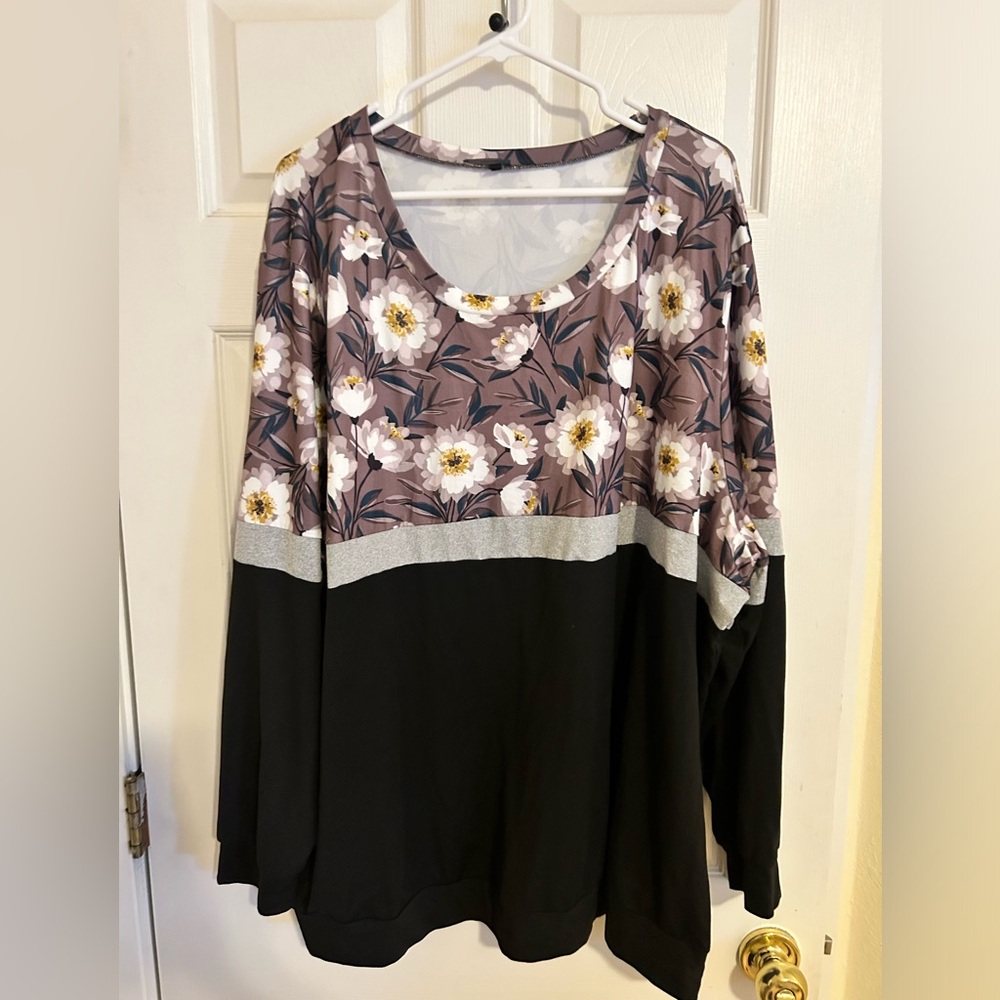 Women’s plus long sleeve shirt